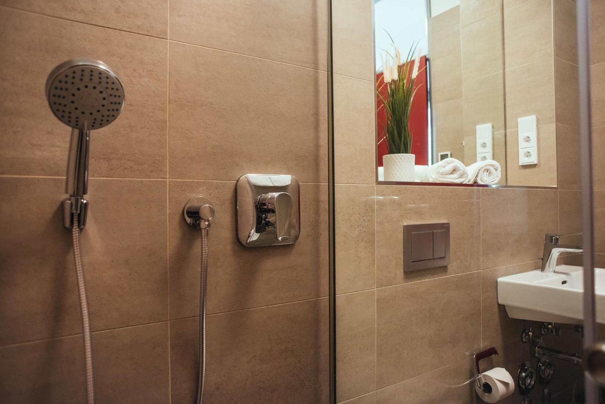 The Rix Studios & Suites Near Sbahn Neukolln Berlin Chambre photo